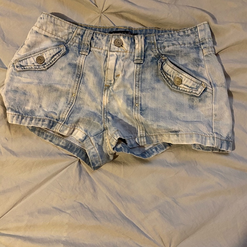 Levi Distressed Shorts
